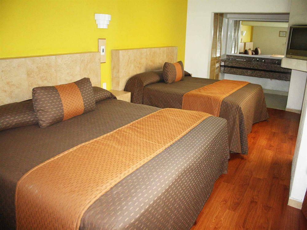 Hotel Villa De Madrid เม็กซิโกซิตี้ ภายนอก รูปภาพ