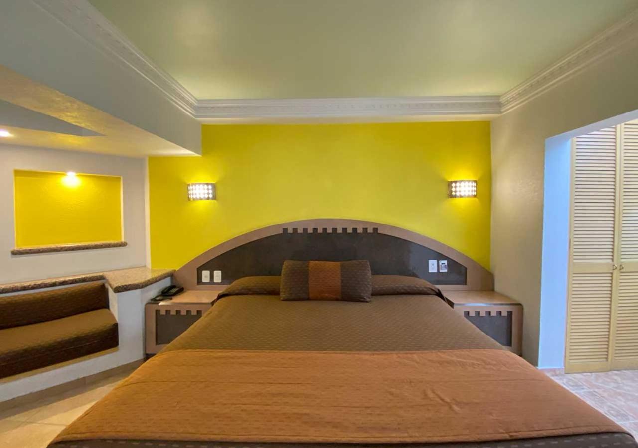 Hotel Villa De Madrid เม็กซิโกซิตี้ ภายนอก รูปภาพ