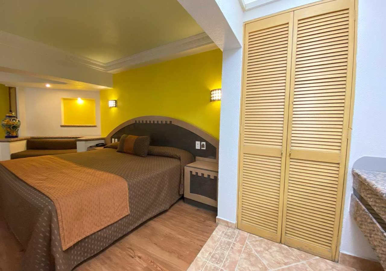 Hotel Villa De Madrid เม็กซิโกซิตี้ ภายนอก รูปภาพ